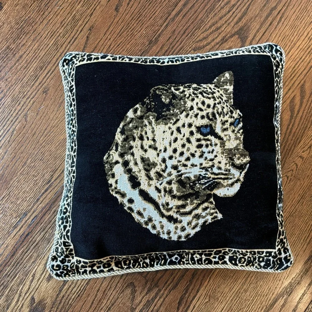 Vintage Leopard Tapestry Throw‎ Pillow 16